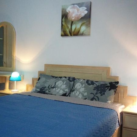 Pinang Beach Apartment @ Bayu Emas Batu Feringgi Luaran gambar