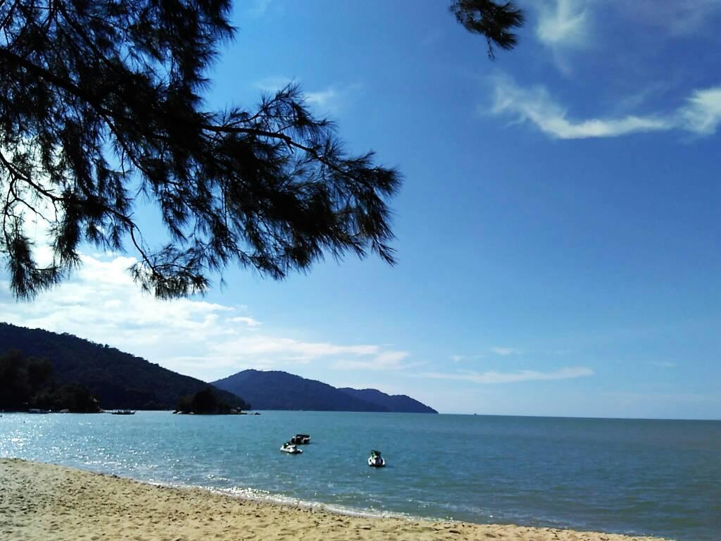 Pinang Beach Apartment @ Bayu Emas Batu Feringgi Luaran gambar